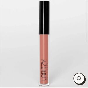 Laritzy Lip Gloss NWT